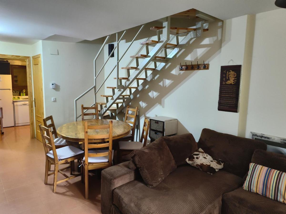 דירות Villanúa Duplex Con Jardin En Pirineos, Totalmente Equipado מראה חיצוני תמונה